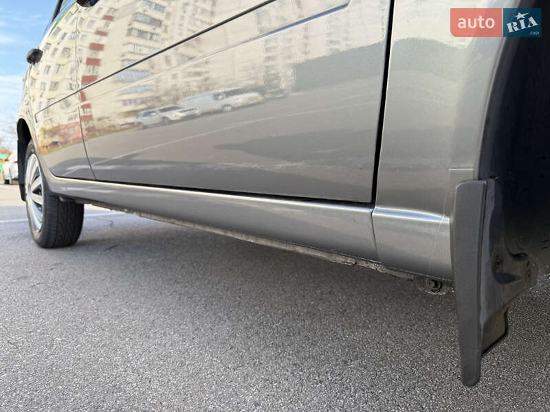 Седан ВАЗ / Lada 1118 Калина 2011 в Києві