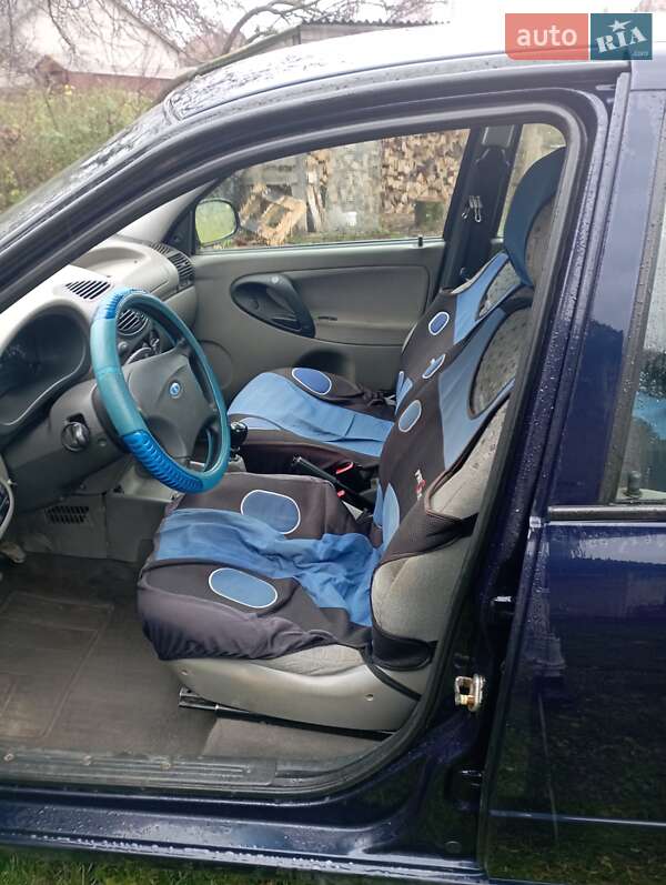 Седан ВАЗ / Lada 1118 Калина 2007 в Ужгороде