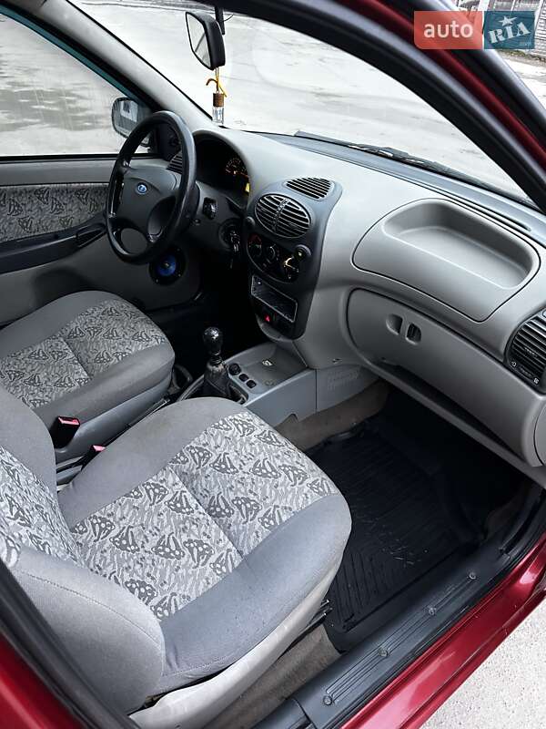 Седан ВАЗ / Lada 1118 Калина 2006 в Чорткові