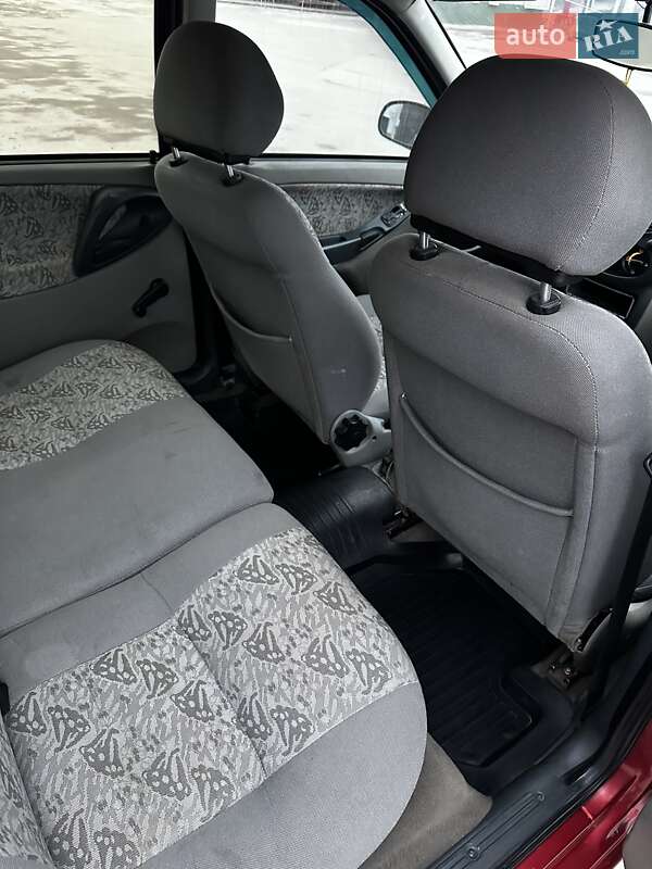 Седан ВАЗ / Lada 1118 Калина 2006 в Чорткові