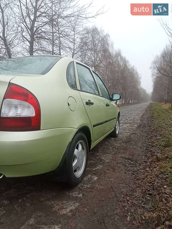 Седан ВАЗ / Lada 1118 Калина 2006 в Чуднове фото 4 Седан ВАЗ / Lada 1118 Калина 2006 в Чуднове