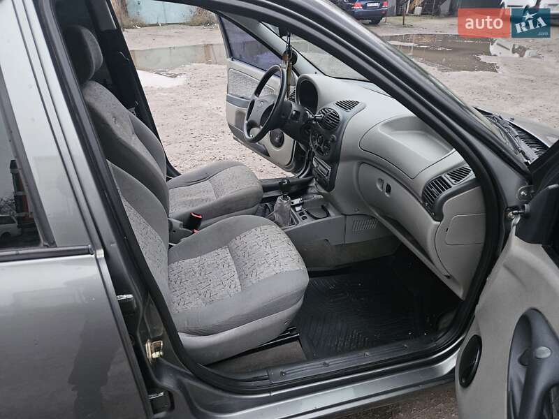 Седан ВАЗ / Lada 1118 Калина 2007 в Запорожье