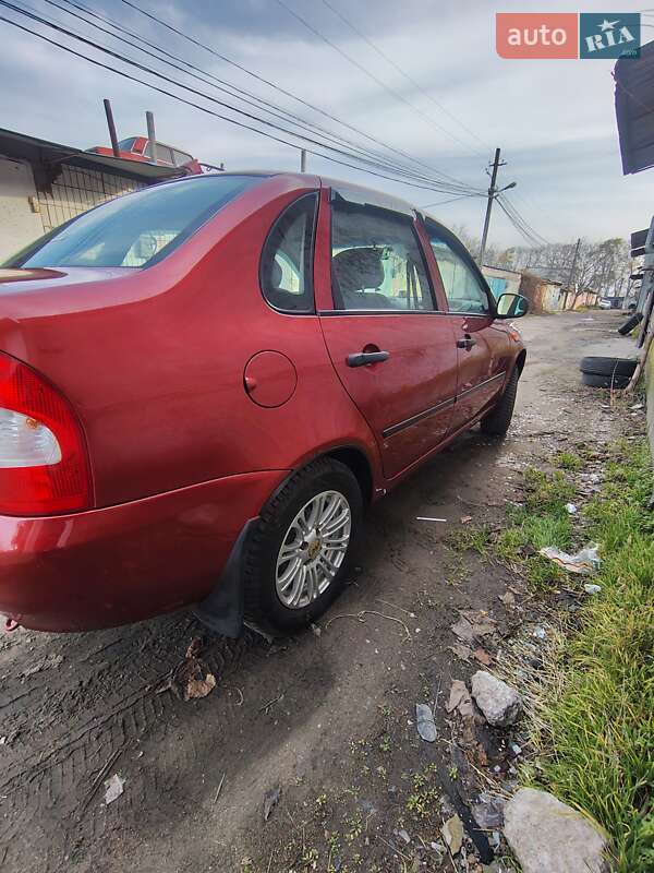 Седан ВАЗ / Lada 1118 Калина 2006 в Одессе