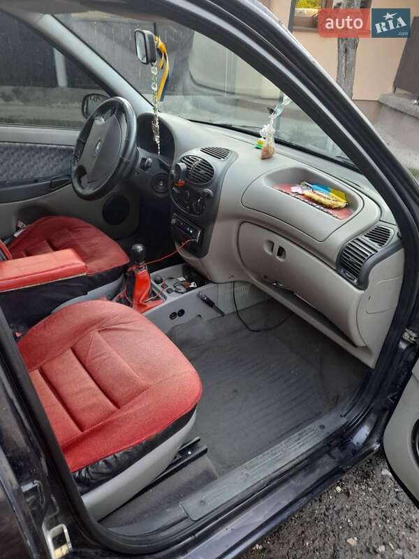 Хэтчбек ВАЗ / Lada 1119 Калина 2008 в Золочеве