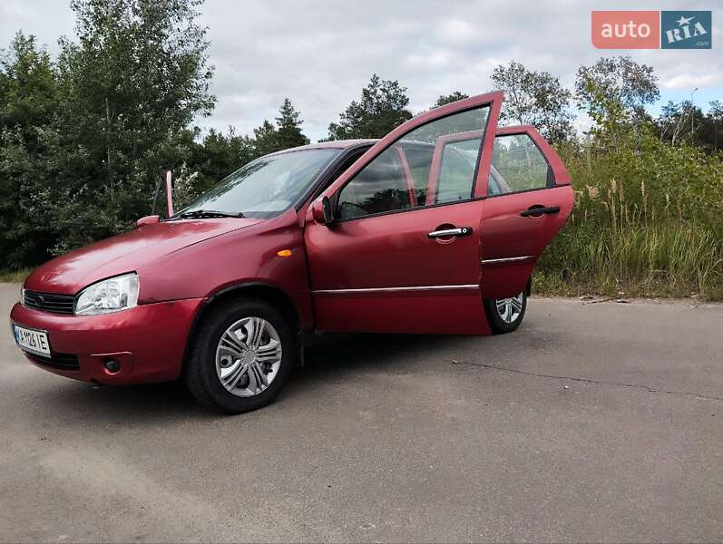 Хэтчбек ВАЗ / Lada 1119 Калина 2007 в Обухове