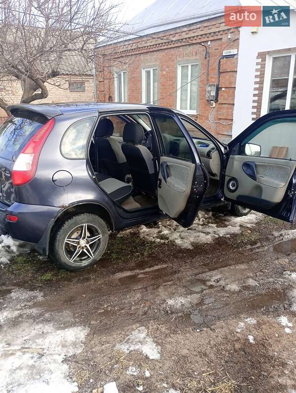 Хэтчбек ВАЗ / Lada 1119 Калина 2007 в Новомиргороде фото 2 Хэтчбек ВАЗ / Lada 1119 Калина 2007 в Новомиргороде