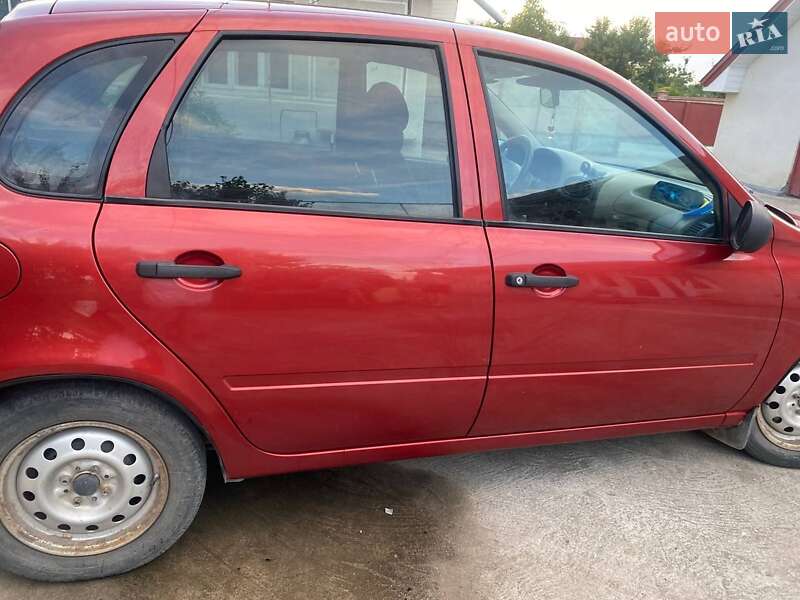 Хэтчбек ВАЗ / Lada 1119 Калина 2008 в Долине