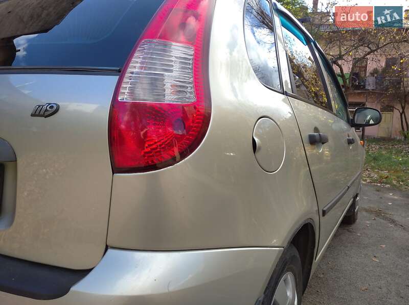 Хетчбек ВАЗ / Lada 1119 Калина 2007 в Львові