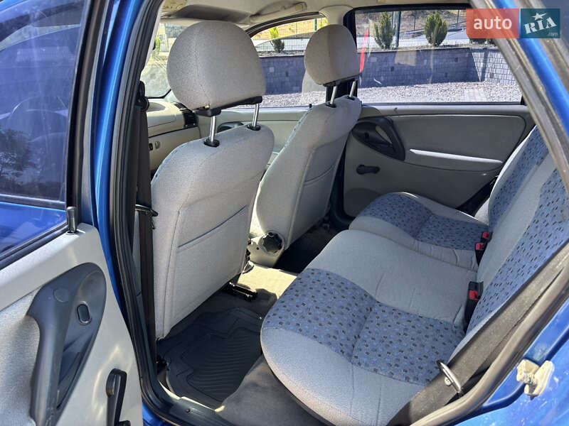 Хетчбек ВАЗ / Lada 1119 Калина 2008 в Южному