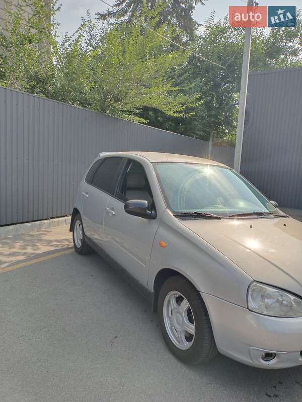 Хэтчбек ВАЗ / Lada 1119 Калина 2008 в Днепре