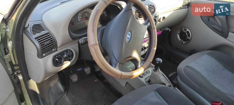 Хэтчбек ВАЗ 1119 Калина 2008 в 