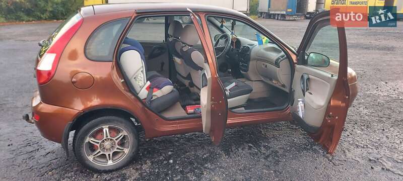 Хэтчбек ВАЗ / Lada 1119 Калина 2008 в Бердичеве фото 6 Хэтчбек ВАЗ / Lada 1119 Калина 2008 в Бердичеве