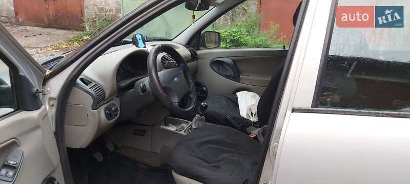 Хэтчбек ВАЗ / Lada 1119 Калина 2010 в Запорожье