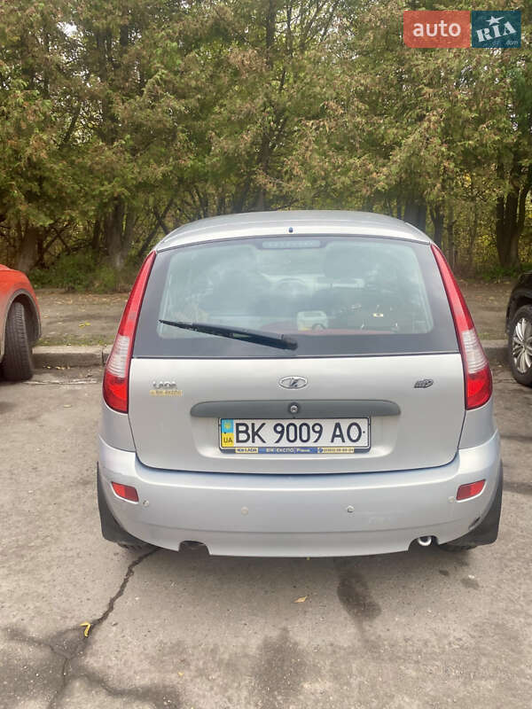 Хэтчбек ВАЗ / Lada 1119 Калина 2008 в Ровно