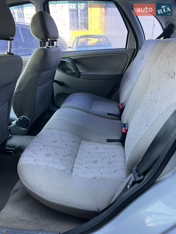 Хэтчбек ВАЗ / Lada 1119 Калина 2008 в Днепре