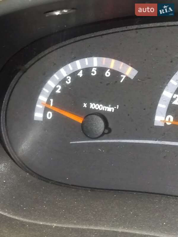 Хетчбек ВАЗ / Lada 1119 Калина 2007 в Черкасах фото 8 Хетчбек ВАЗ / Lada 1119 Калина 2007 в Черкасах