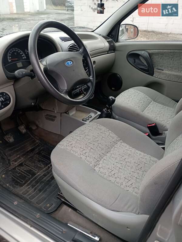 Хэтчбек ВАЗ / Lada 1119 Калина 2007 в Нежине