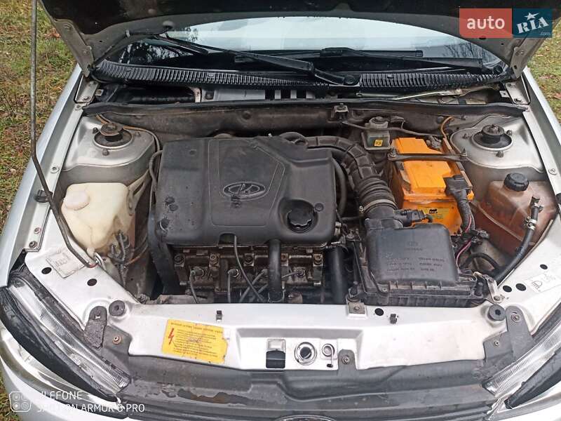 Хэтчбек ВАЗ / Lada 1119 Калина 2007 в Барановке фото 7 Хэтчбек ВАЗ / Lada 1119 Калина 2007 в Барановке