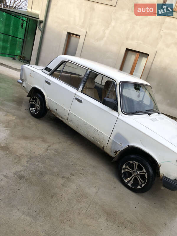 Седан ВАЗ / Lada 2101 1985 в Чернівцях