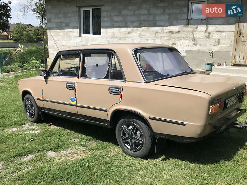 Седан ВАЗ / Lada 2101 1974 в Ровно