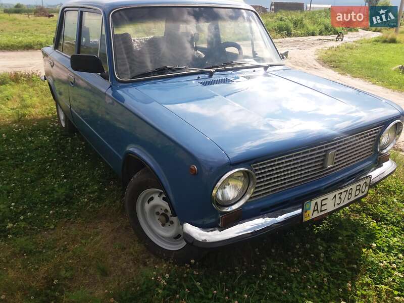 Седан ВАЗ / Lada 2101 1983 в Змиеве