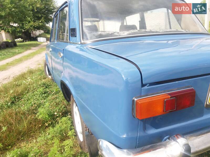 Седан ВАЗ / Lada 2101 1983 в Змиеве