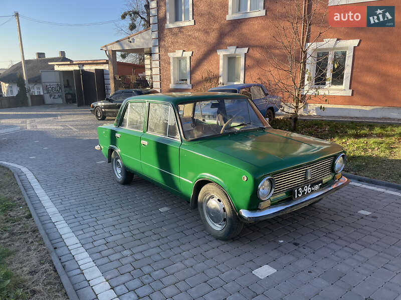 Седан ВАЗ / Lada 2101 1977 в Черновцах