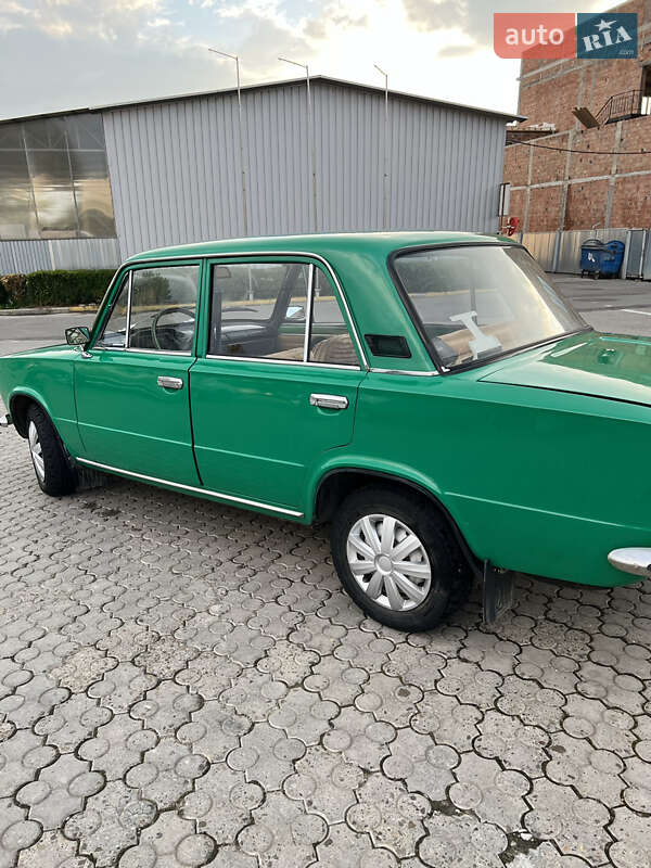 Седан ВАЗ / Lada 2101 1979 в Чернівцях