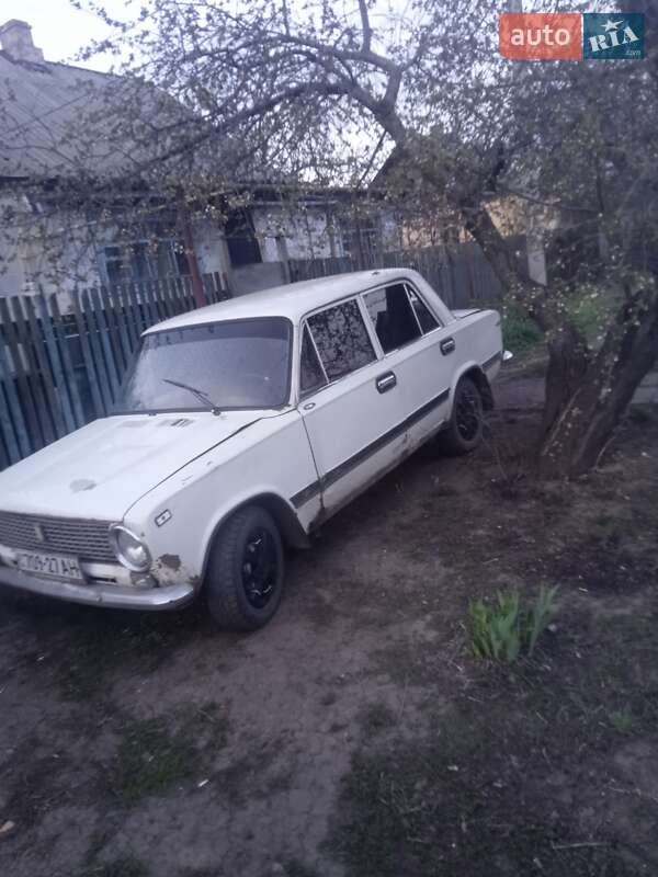 Седан ВАЗ / Lada 2101 1987 в Желтых Водах фото 2 Седан ВАЗ / Lada 2101 1987 в Желтых Водах