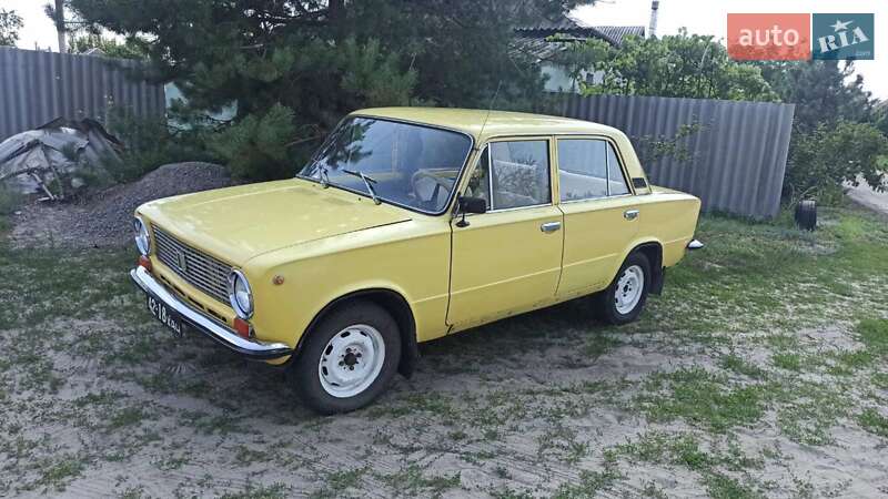 Седан ВАЗ / Lada 2101 1975 в Змиеве