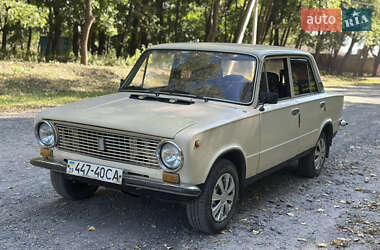 Седан ВАЗ 2101 1985 в Ромнах
