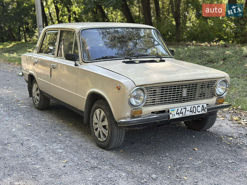 Седан ВАЗ / Lada 2101 1985 в Ромнах