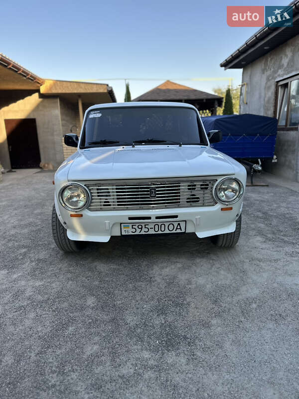 Седан ВАЗ / Lada 2101 1975 в Галициновому фото 4 Седан ВАЗ / Lada 2101 1975 в Галициновому