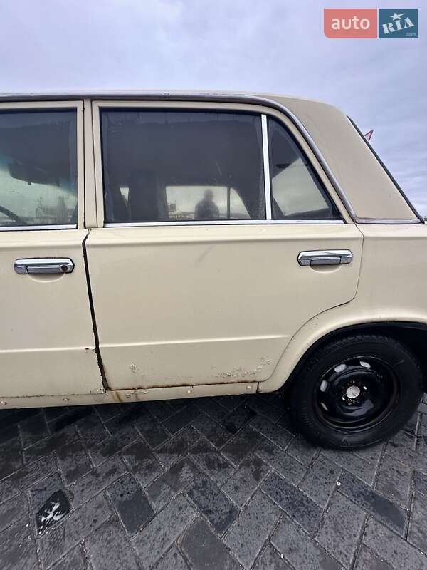 Седан ВАЗ / Lada 2101 1981 в Запорожье фото 9 Седан ВАЗ / Lada 2101 1981 в Запорожье