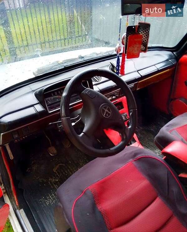 Седан ВАЗ / Lada 2101 1987 в Сторожинце фото Седан ВАЗ / Lada 2101 1987 в Сторожинце
