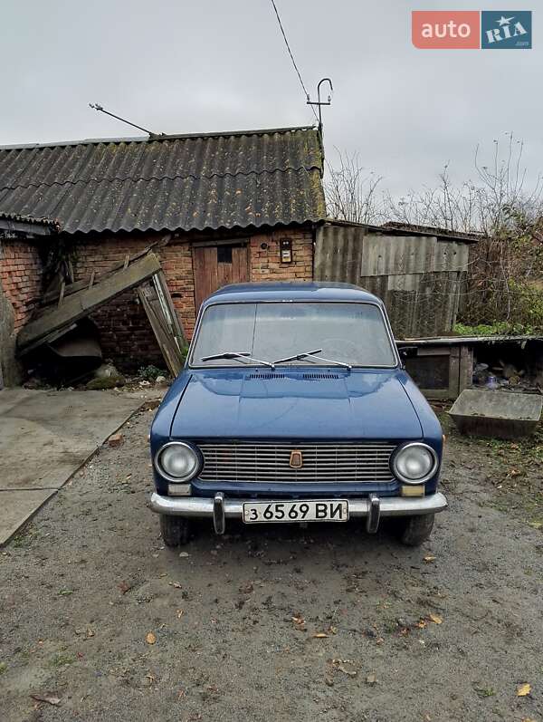 Седан ВАЗ / Lada 2101 1973 в Бродецком фото Седан ВАЗ / Lada 2101 1973 в Бродецком