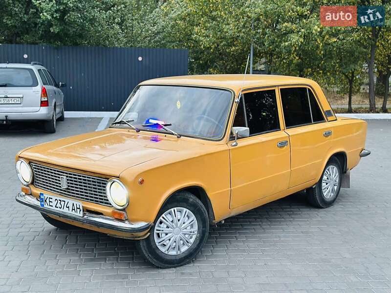 Седан ВАЗ / Lada 2101 1975 в Новомосковске фото Седан ВАЗ / Lada 2101 1975 в Новомосковске