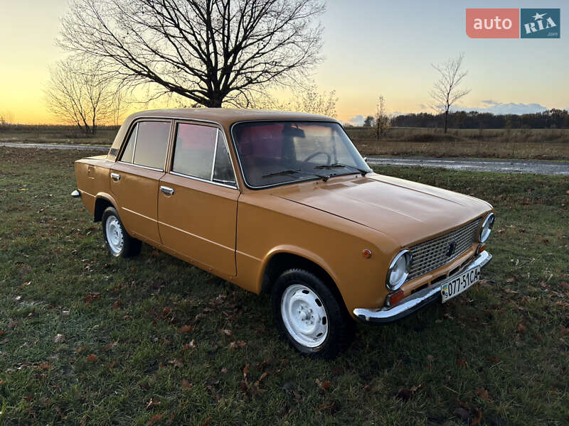 Седан ВАЗ / Lada 2101 1981 в Ромнах