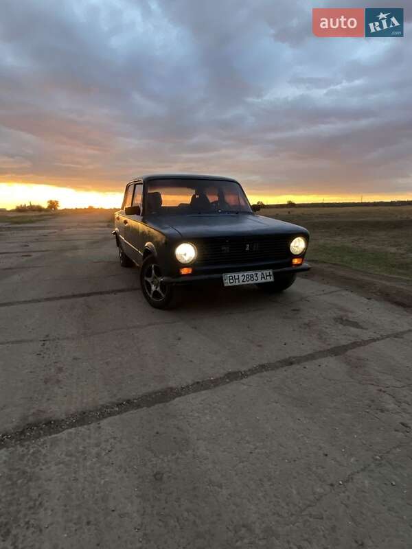 Седан ВАЗ / Lada 2101 1976 в Миколаєві фото 2 Седан ВАЗ / Lada 2101 1976 в Миколаєві
