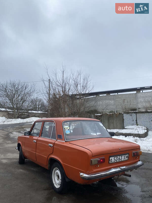 Седан ВАЗ / Lada 2101 1987 в Остроге