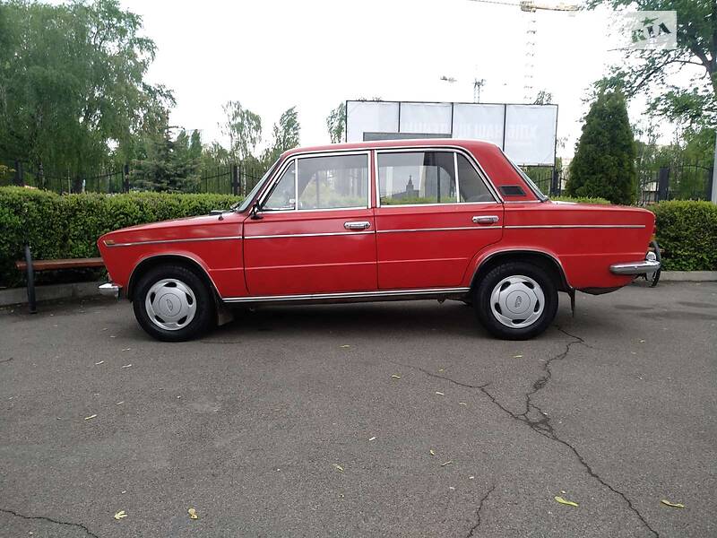 Седан ВАЗ / Lada 2103 1981 в Броварах