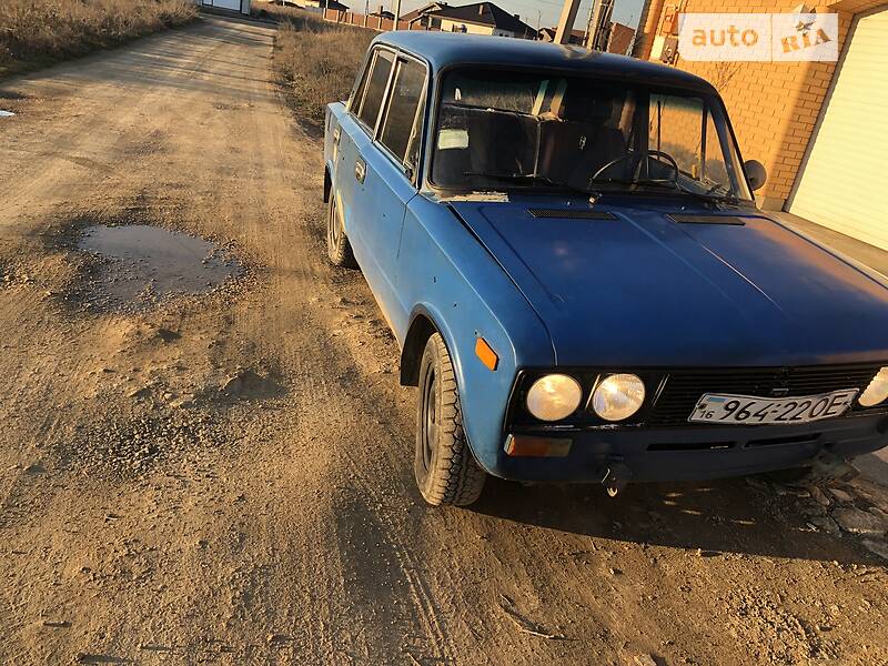 Седан ВАЗ / Lada 2103 1983 в Черноморске