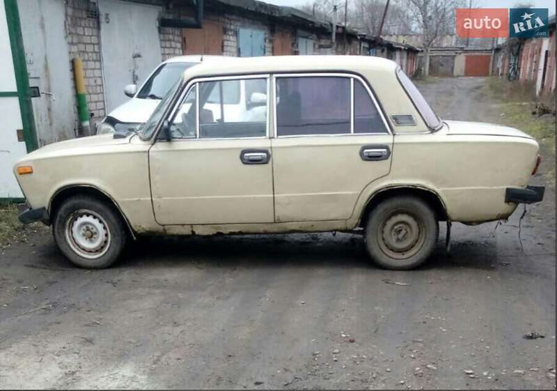 Седан ВАЗ / Lada 2103 1975 в Кривом Роге фото Седан ВАЗ / Lada 2103 1975 в Кривом Роге