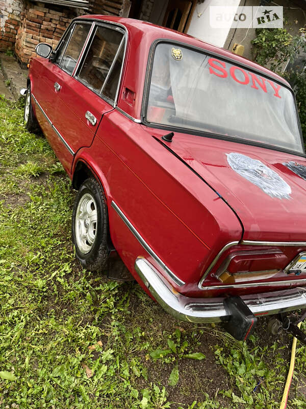Седан ВАЗ / Lada 2103 1980 в Хусті