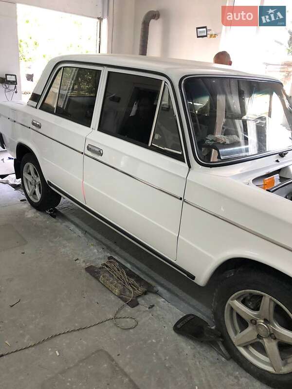 Седан ВАЗ / Lada 2103 1981 в Дніпрі