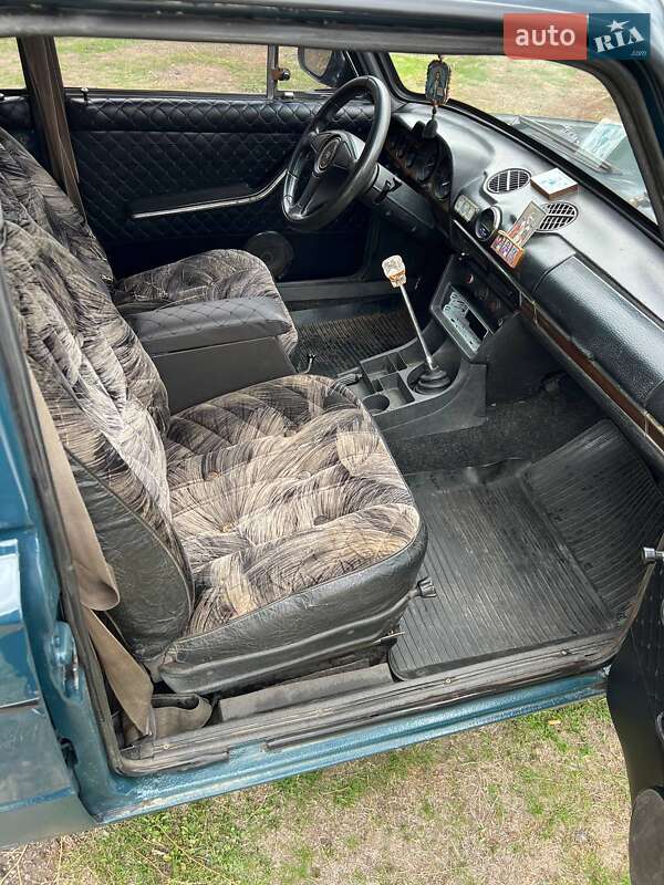Седан ВАЗ / Lada 2103 1983 в Каменском