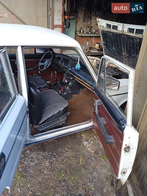 Седан ВАЗ / Lada 2103 1982 в Кропивницком