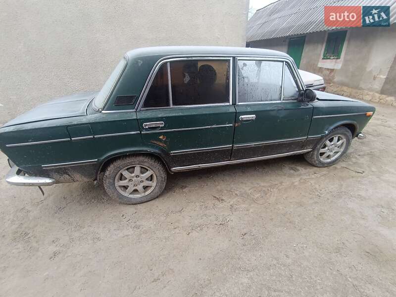 Седан ВАЗ / Lada 2103 1980 в Остроге