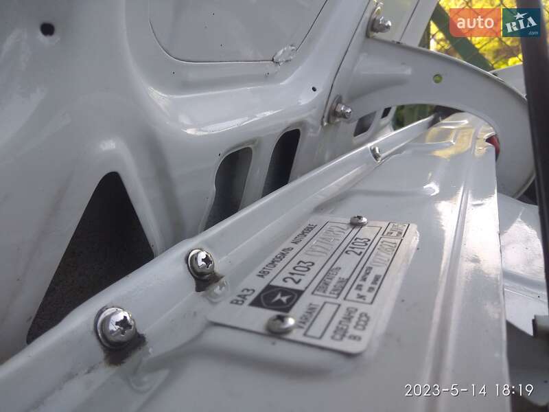 Седан ВАЗ / Lada 2103 1975 в Львове фото 5 Седан ВАЗ / Lada 2103 1975 в Львове