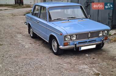 Седан ВАЗ 2103 1975 в 